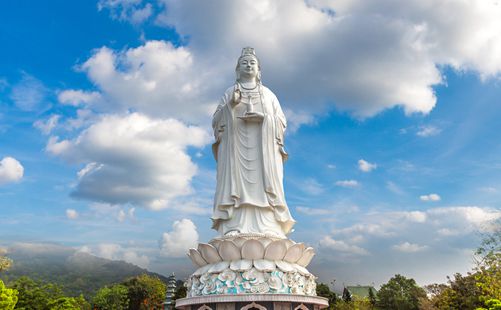 越南岘港山茶半岛观音像